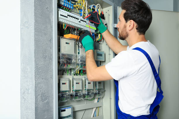 Best Circuit Breaker Repair  in Houghton Lake, MI